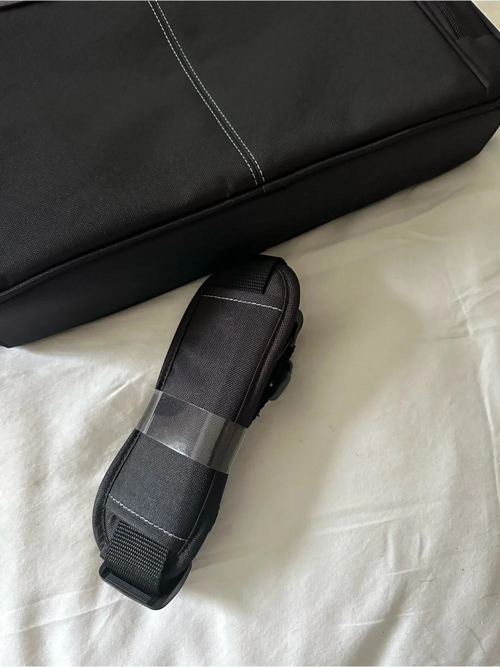 Targus Classic Black Men's Briefcase Laptop Bag